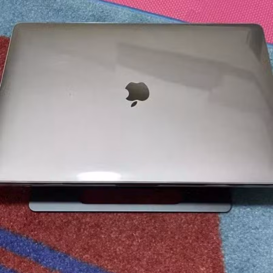 MacBook Pro 16 图片 2