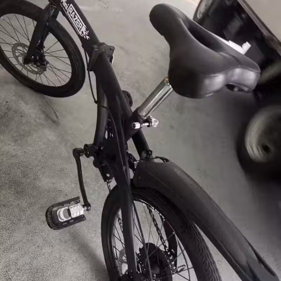 95新折叠自行车，黑白两台 图片 1