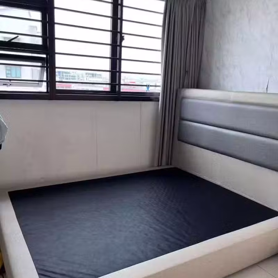 九成新双人床架 图片 1