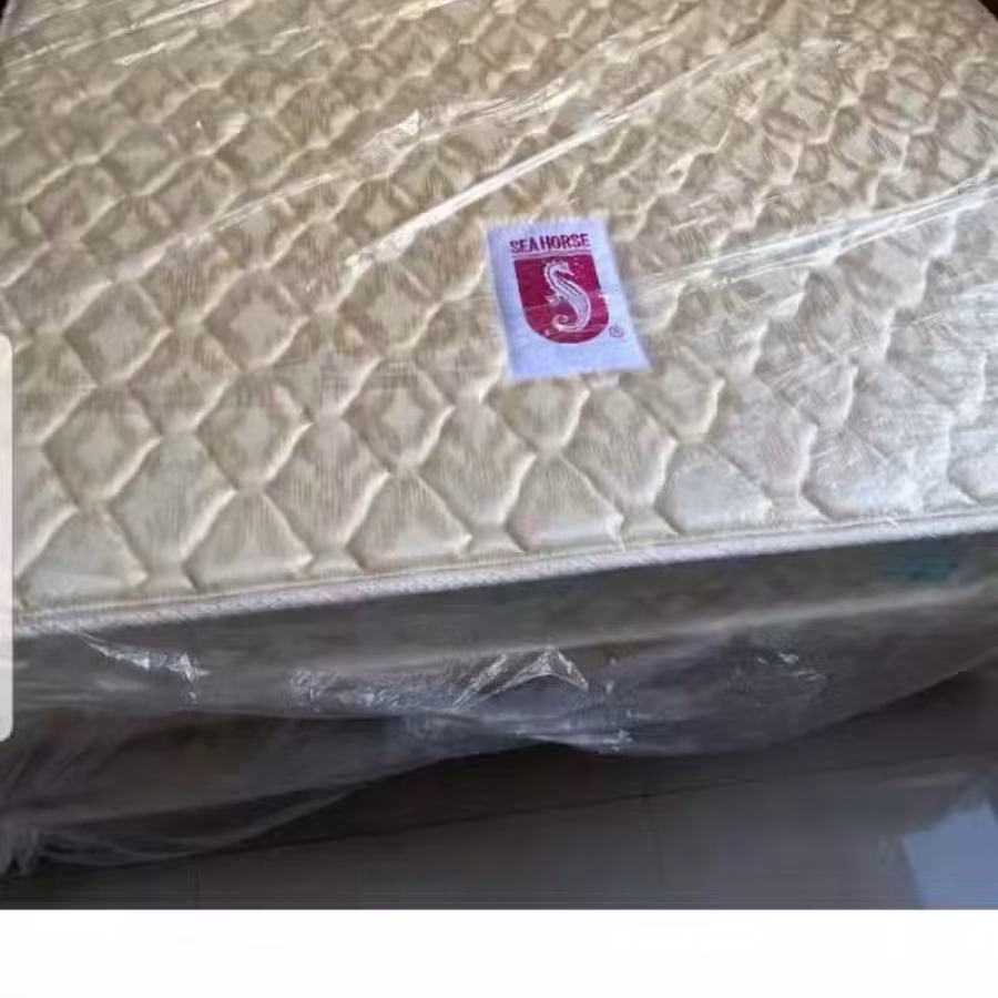 几乎新 queensize海马 两个人 图片 1