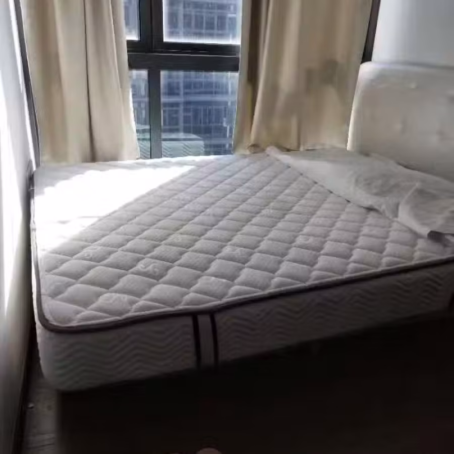 Queen size 双人床垫九成新转让 图片 1