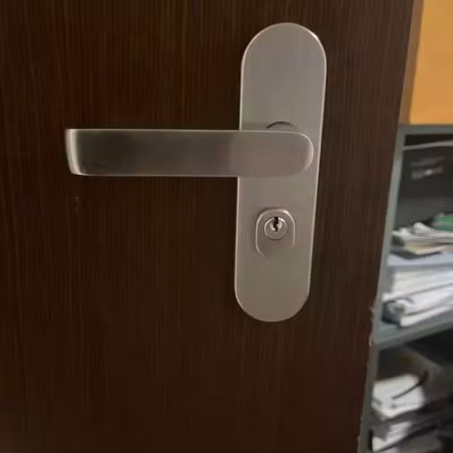 开锁换锁服务，价格合理 欢迎来电咨询 图片 1