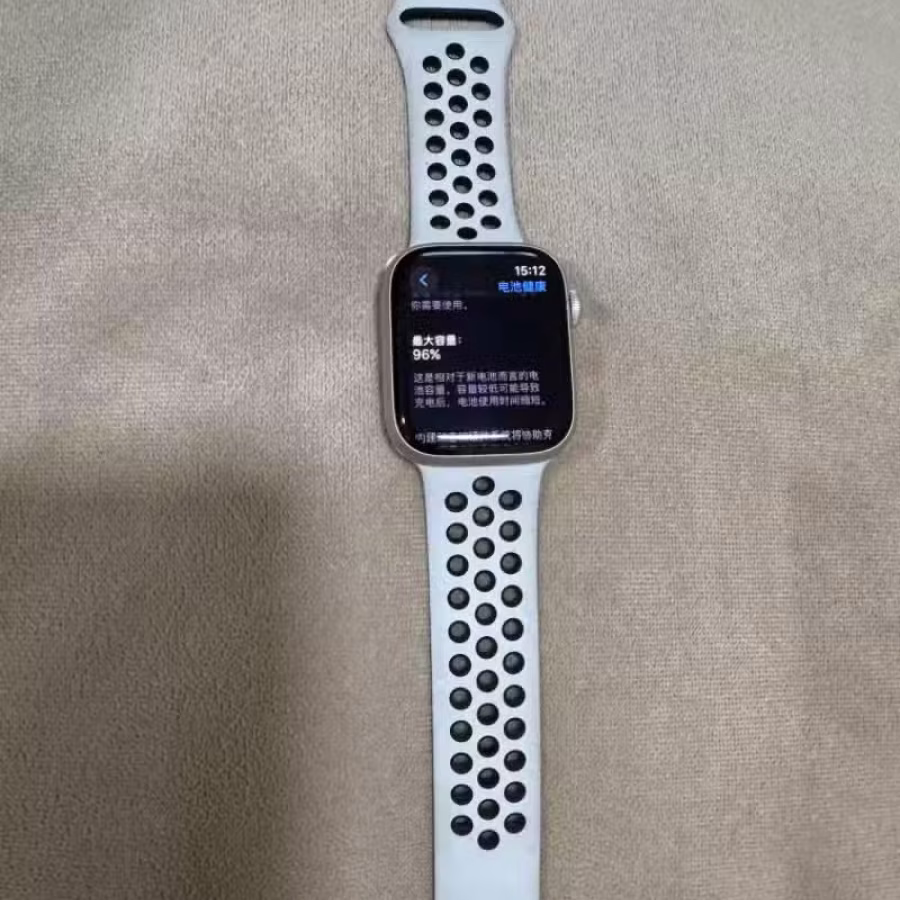 出售 苹果手表 Watch Series 7。 图片 1