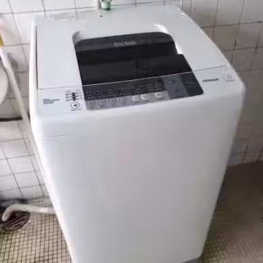 Hitachi 洗衣机。只用18个月。 图片 1