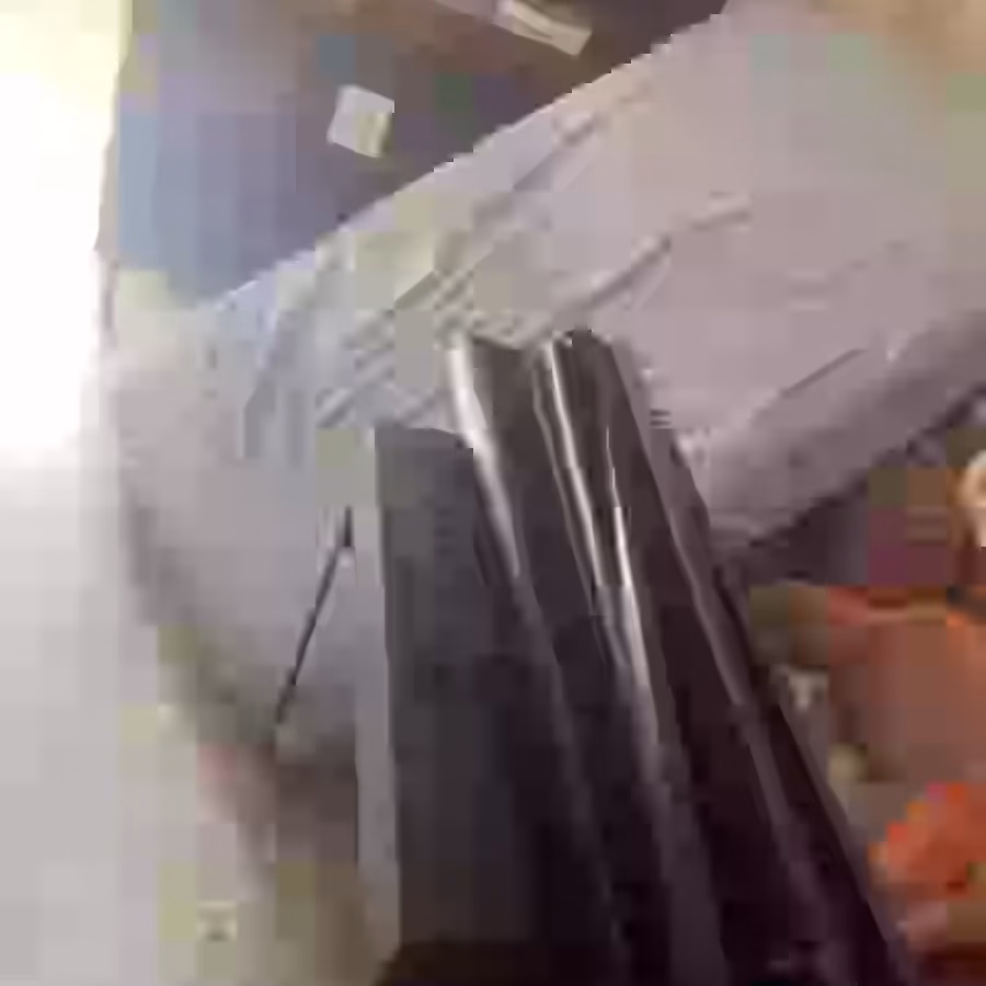 出售单人床 小书桌 图片 1