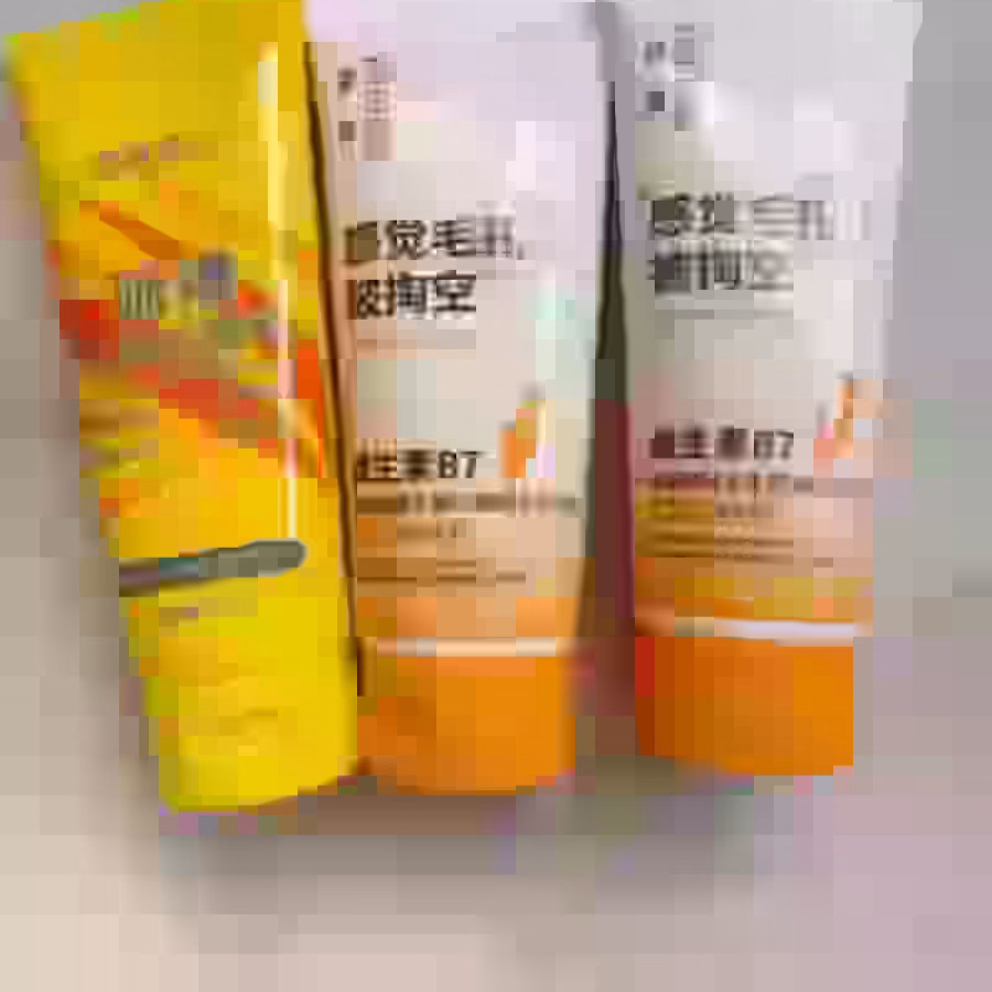 全新面霜，润肤露，润唇膏，眼镜清洁液，嫰肤水，黄芪面霜，洗面奶，洁面乳等 图片 38