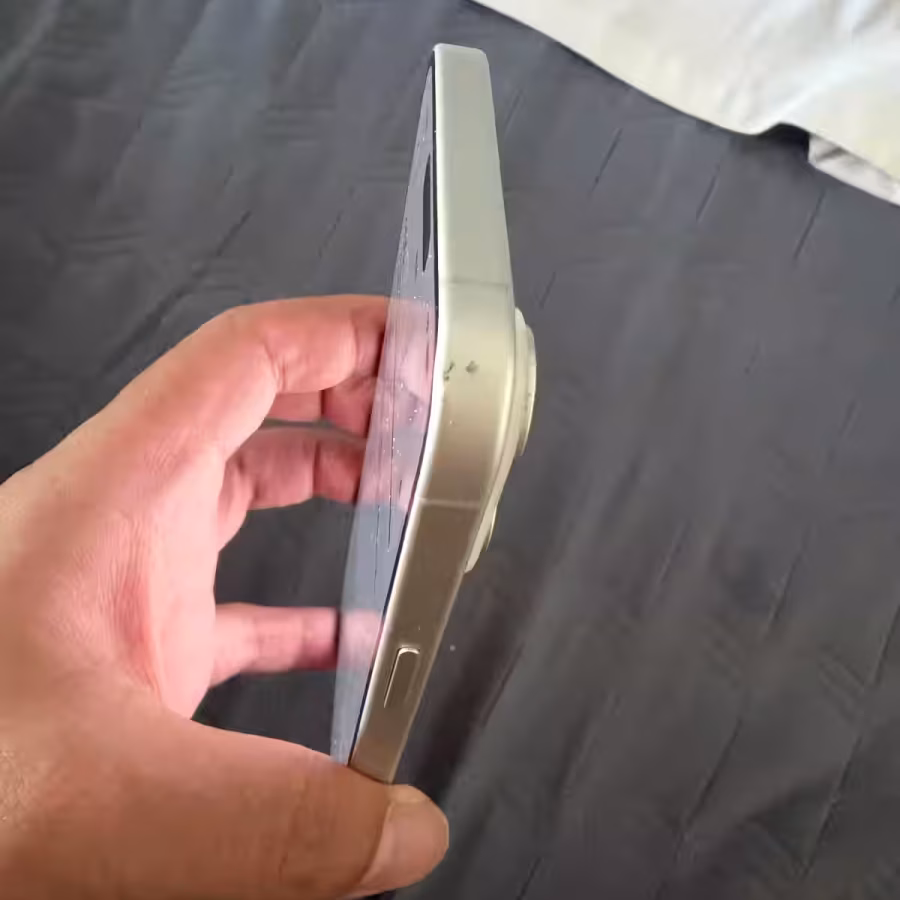 2手 IPHONE 16 Plus 128G 白色 750新币 电池容量 93% 图片 1