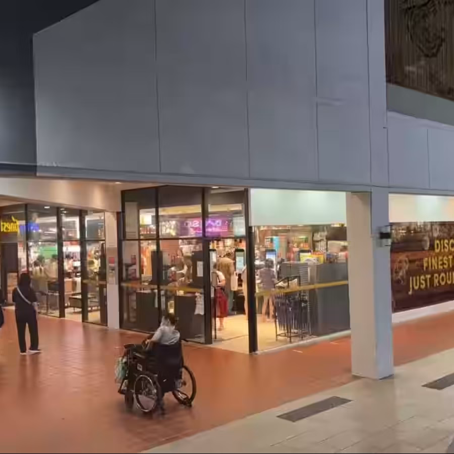 Blk720宏茂桥中心旺店转让 精装修 地理位置优越 图片 1