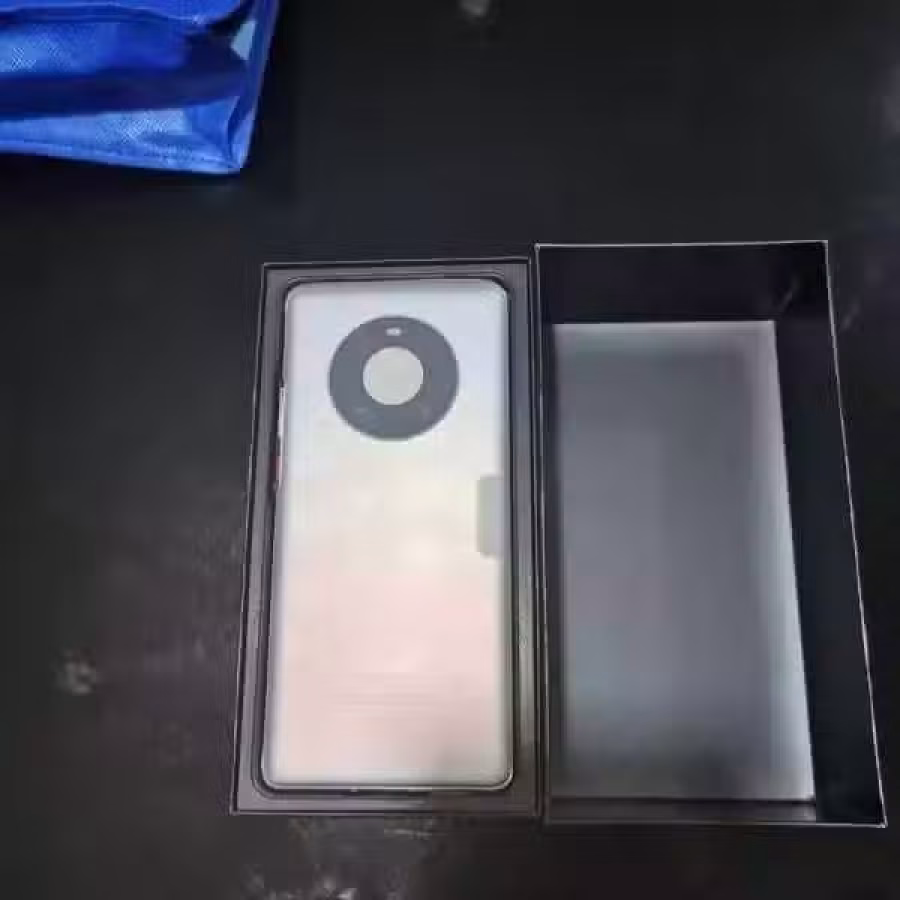 求购华为mate40por 256 图片 2