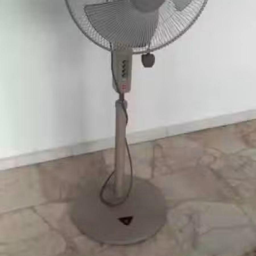 KDK 风扇和其它物品 图片 1