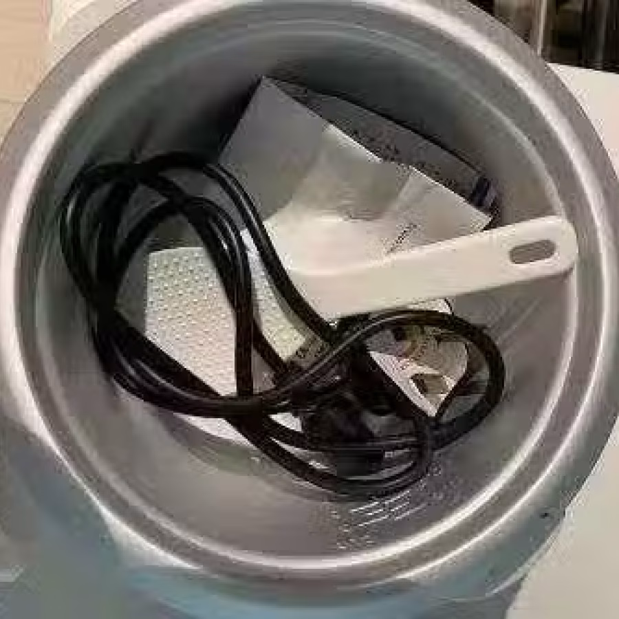 0.6升全新电饭锅 图片 2