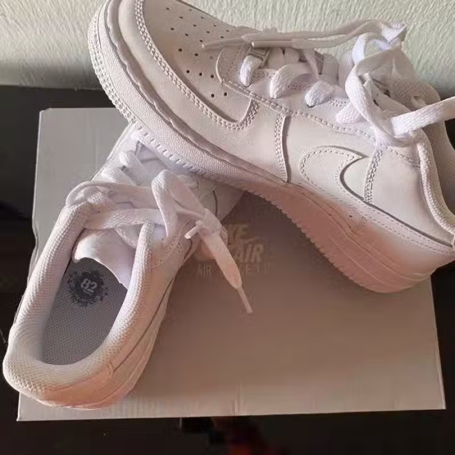 全新的Nike Air Force 纯白正品 小白鞋 图片 7