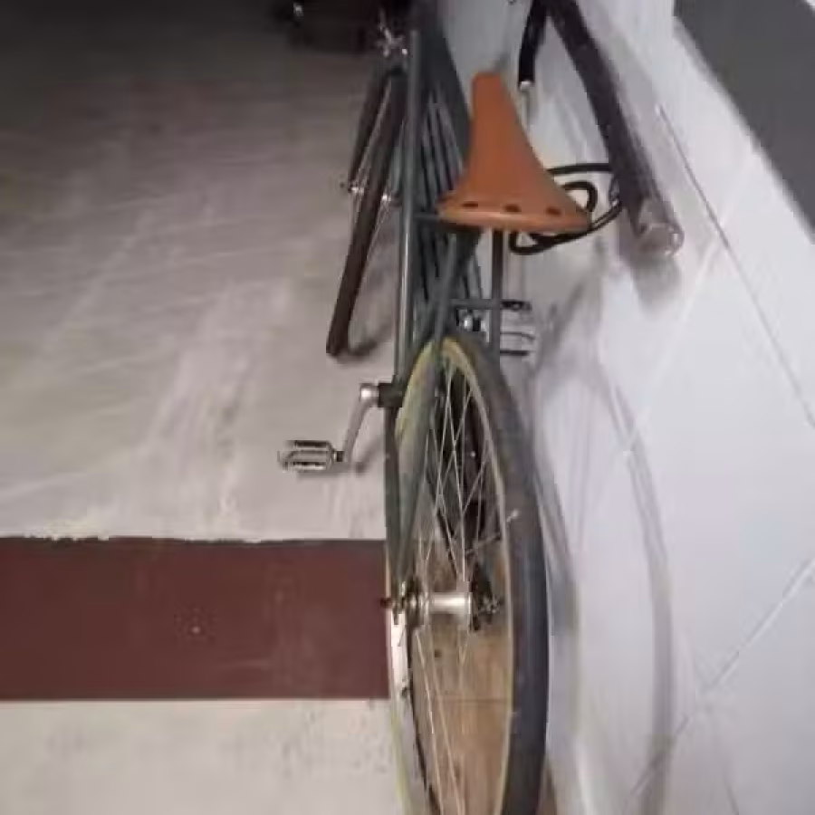西海岸9.9成新车 图片 1