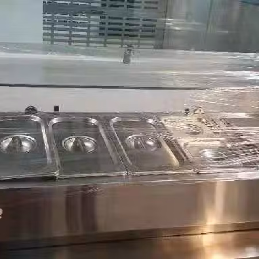 奶茶店桌面冰柜，9成半新，适合奶茶店，冷熟食，及其它商业用途，厨具，价格$300 图片 2