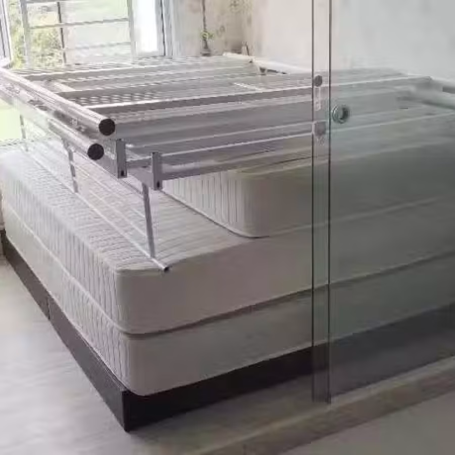 超结实铁制上下铺床（含加厚床垫） 图片 1