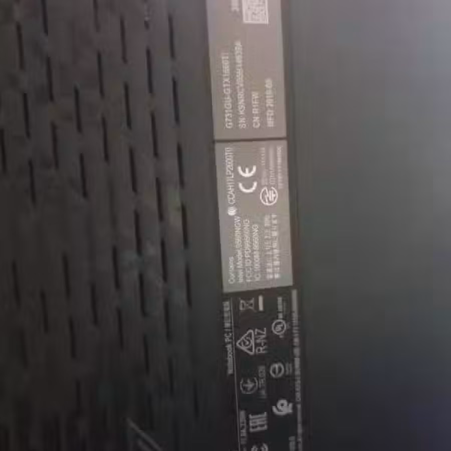 华硕笔记本 图片 1
