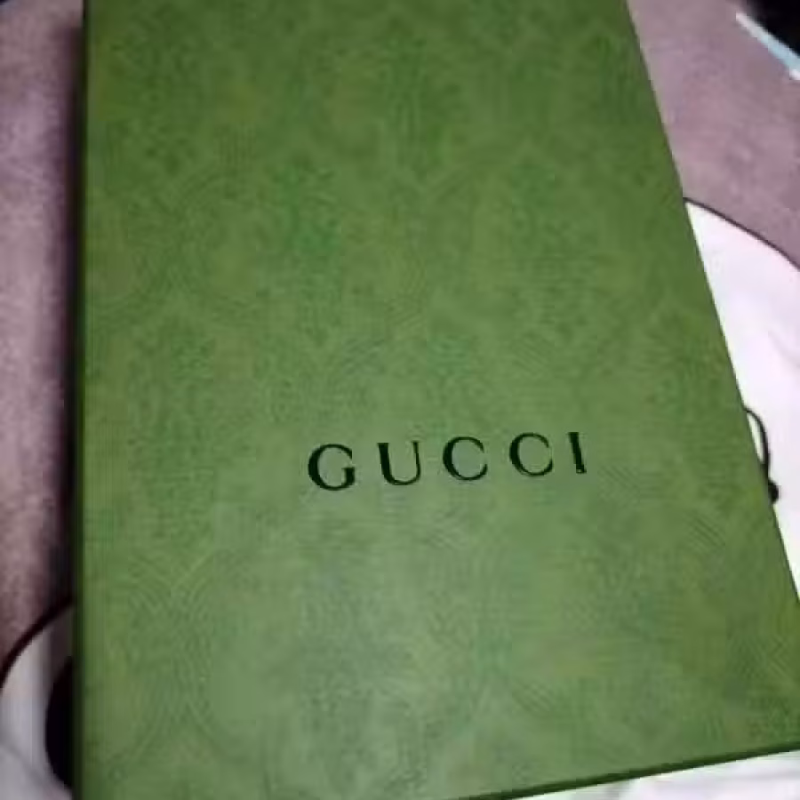 Gucci Velvet Ballet Flat with Bee 图片 4