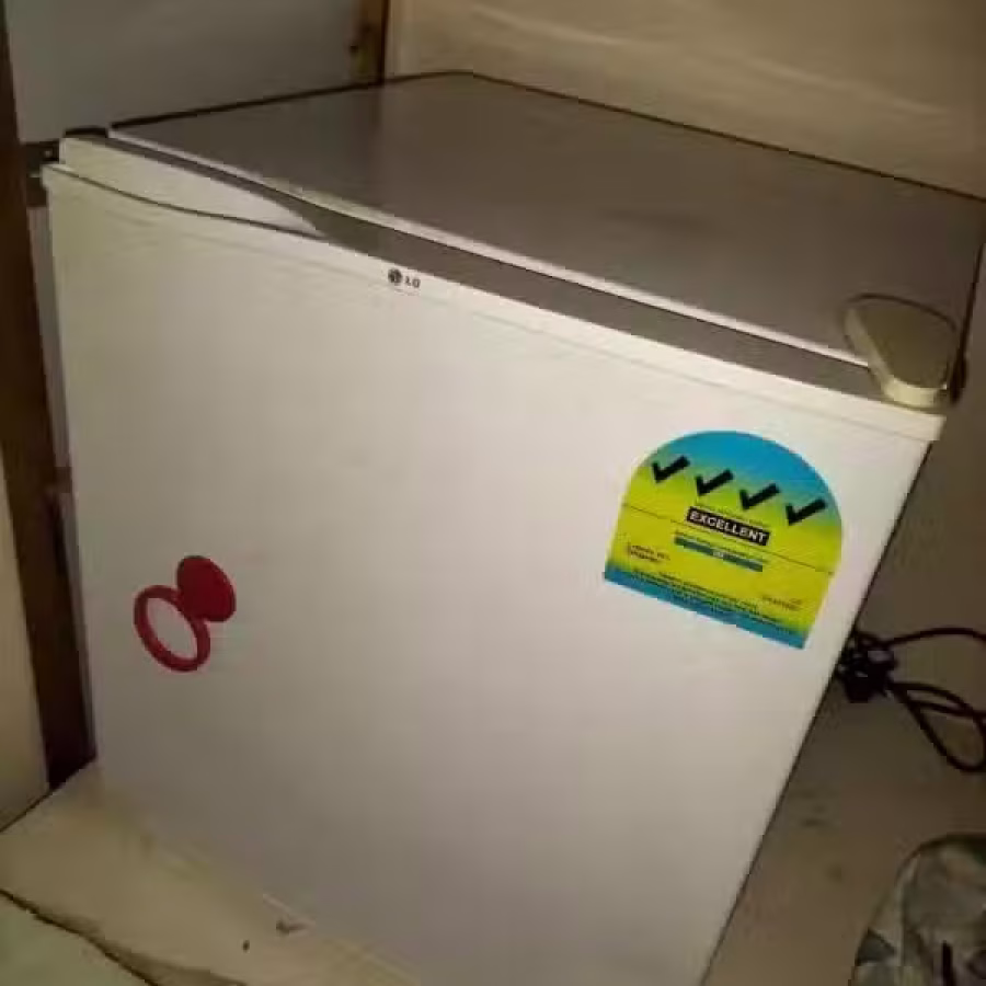 红山地铁站旁大牌63A 二手家具自取 图片 3