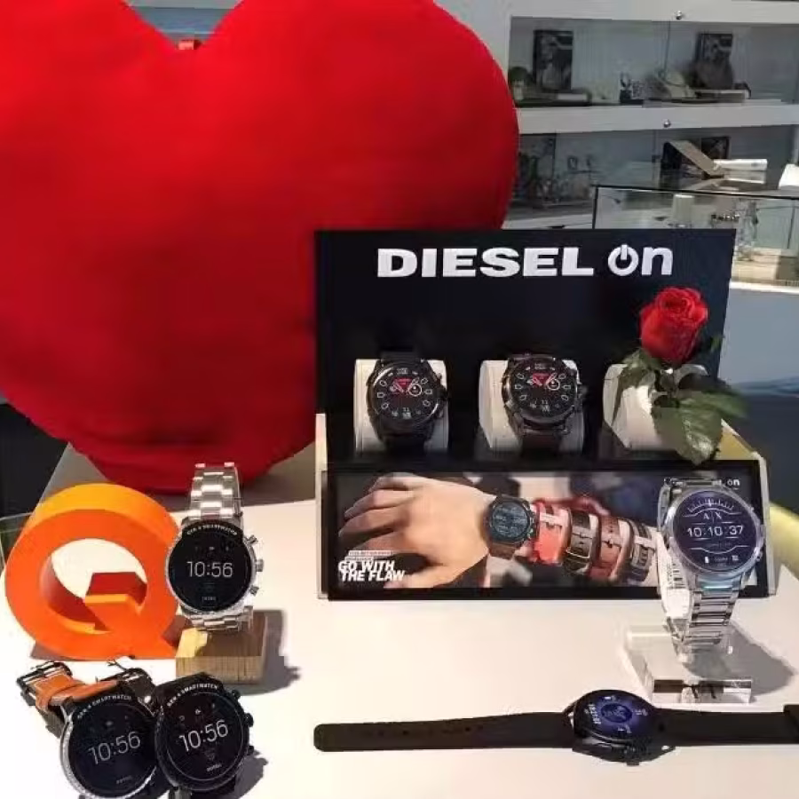 原价$648礼物 便宜给需要的朋友（全新密封）Diesel第四代智能手表安卓苹果 图片 21