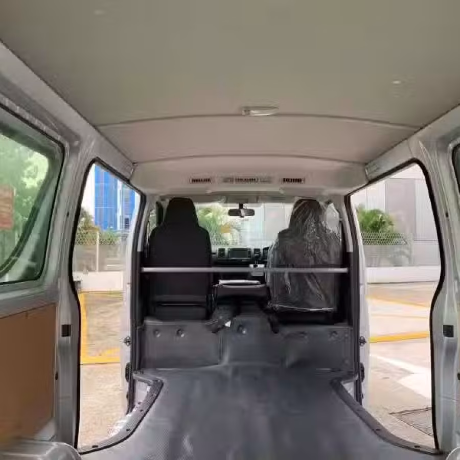 全新 丰田 Hiace 货车 自动档 | 后置原装 冷气  图片 7