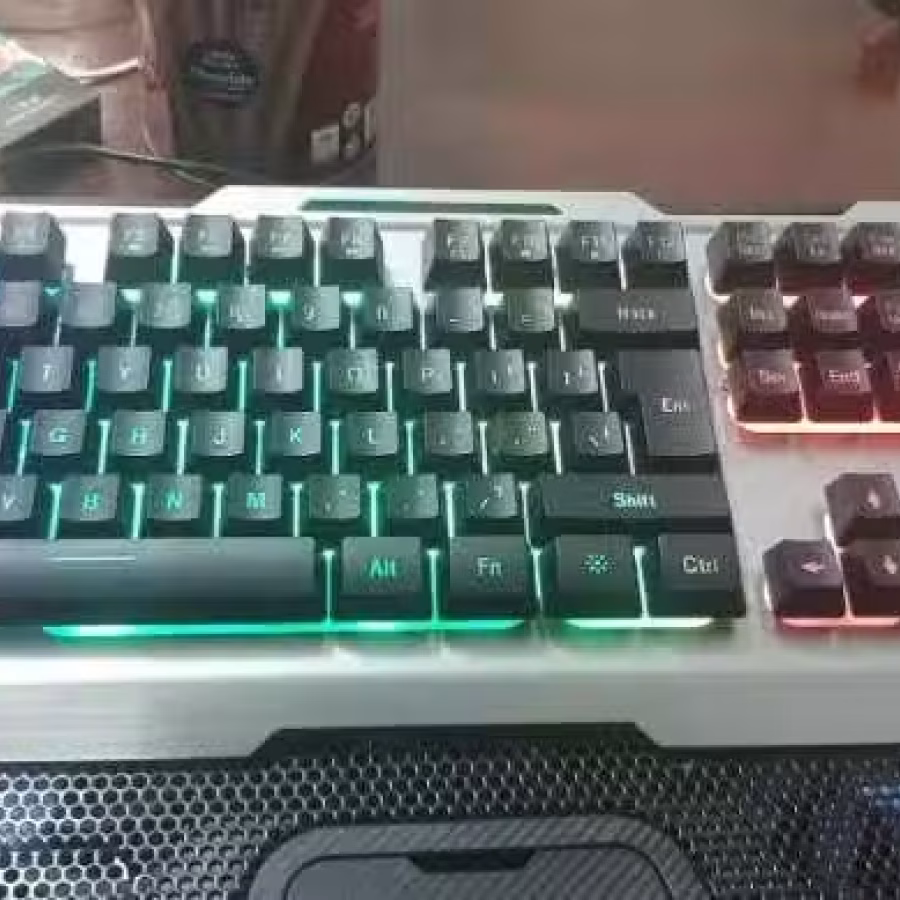 Acer Predator Helios 300 图片 7