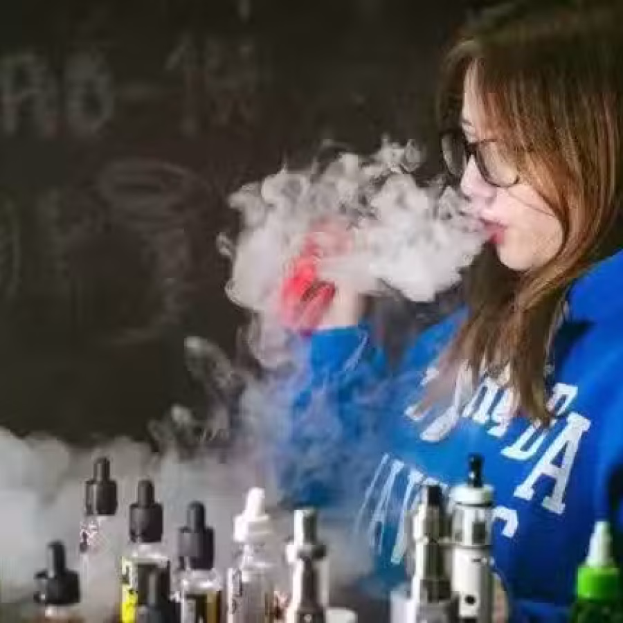 老婆和情人不在嫌弃嘴巴有臭味 图片 1
