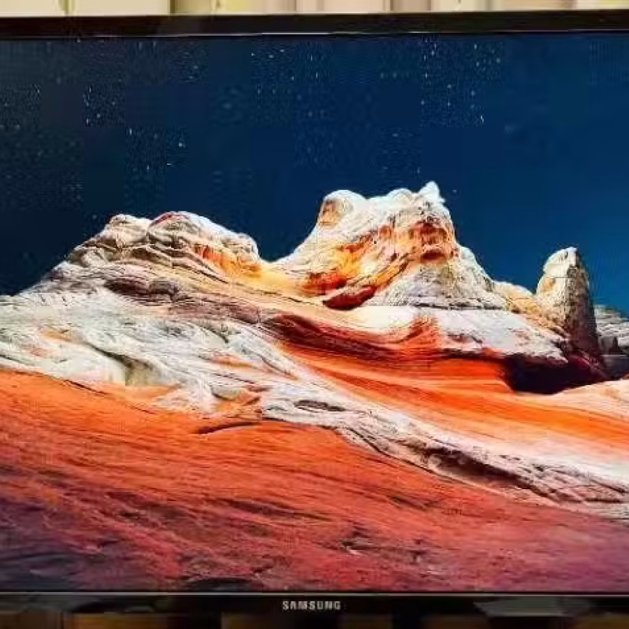 便宜出三星27寸显示器，macbook直连不需要转换头，办公看剧神器 图片 1